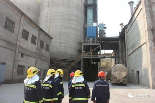 佛水路消防救援站深入轄區大型工廠開展“六熟悉”暨實戰演練 筑牢安全防線 提升救援服務效能